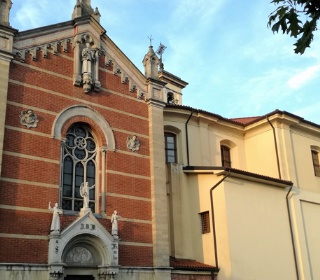 immagine Chiesa Sacra Famiglia 